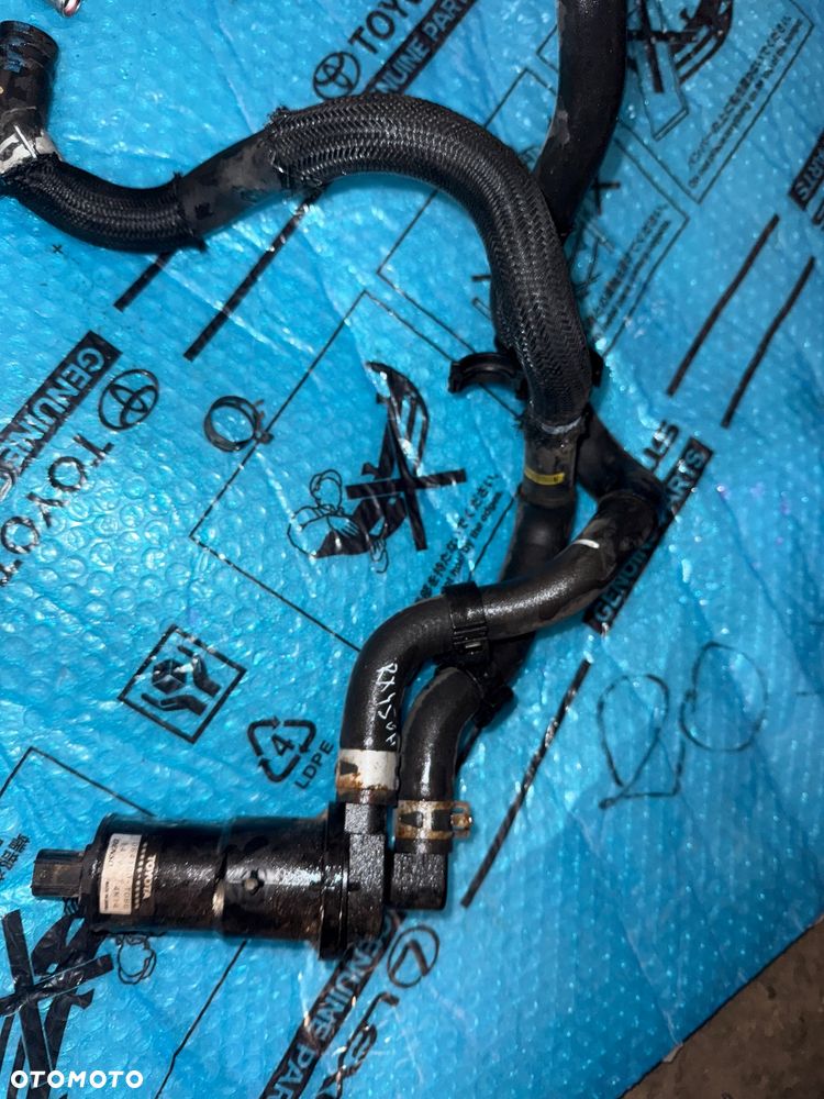 Pompka obiegu płynu Lexus RX450h 09-15r. - 1