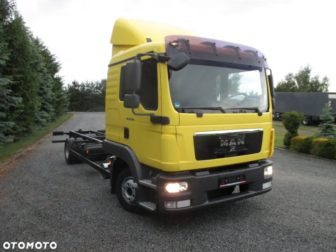MAN 8.220 - 3