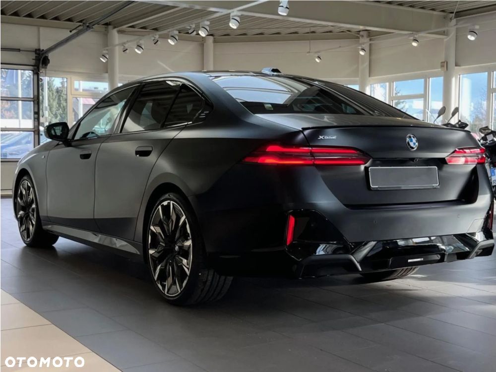 BMW Seria 5 540d xDrive mHEV M Sport - 5