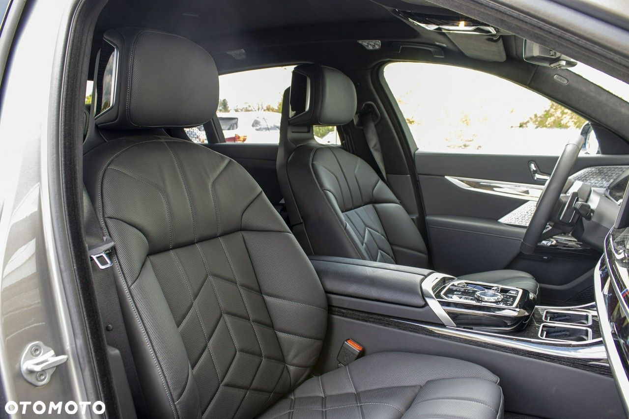 BMW Seria 7 - 17