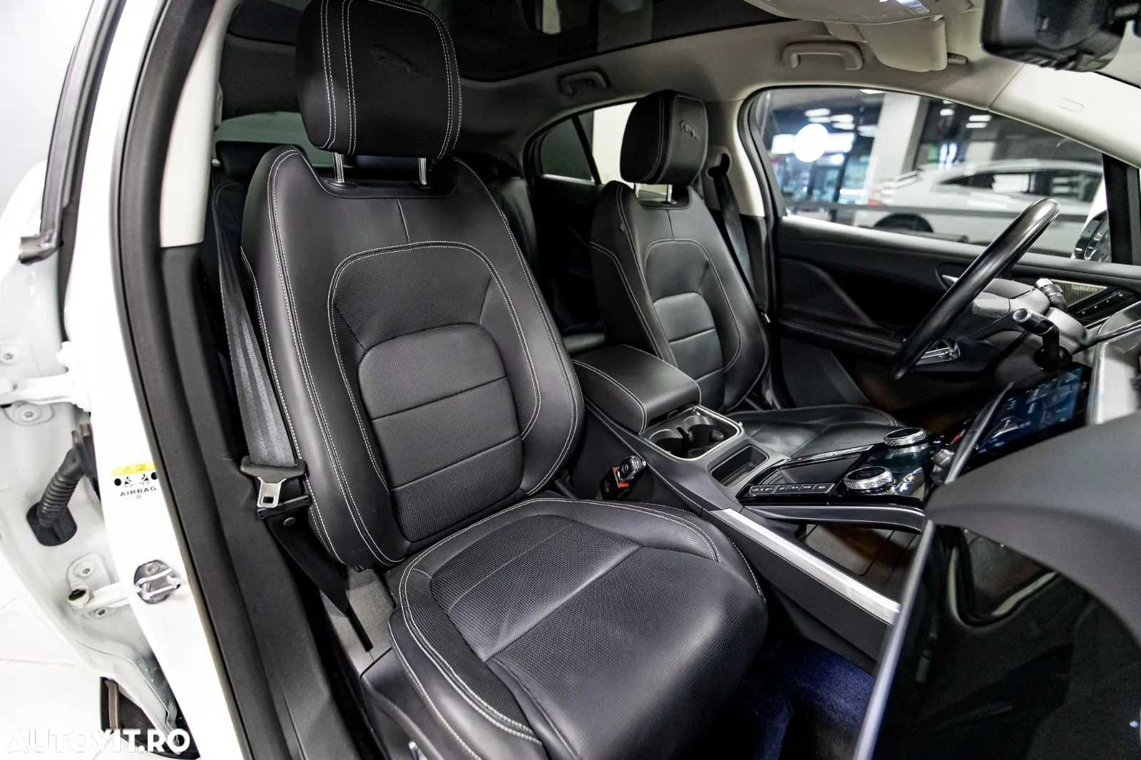 Jaguar I-Pace HSE - 27