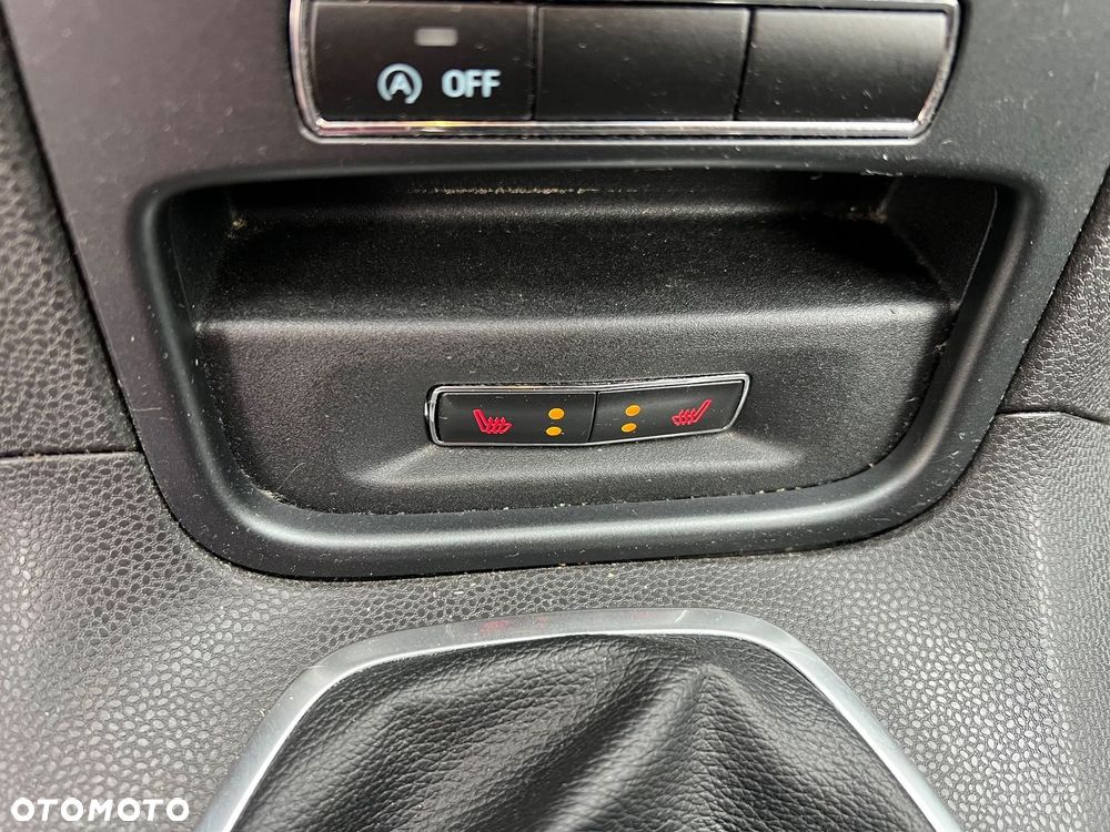 Ford Fiesta 1.0 EcoBoost STart-Stop Titanium - 35