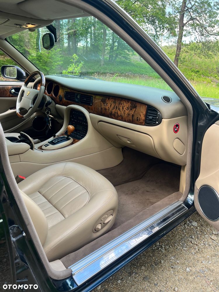 Jaguar XJ Sovereign 4.0 - 15