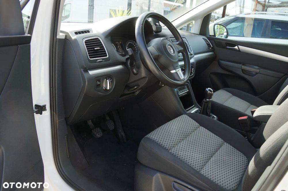Volkswagen Sharan 2.0 TDI 4MOTION Blue Motion Life - 21
