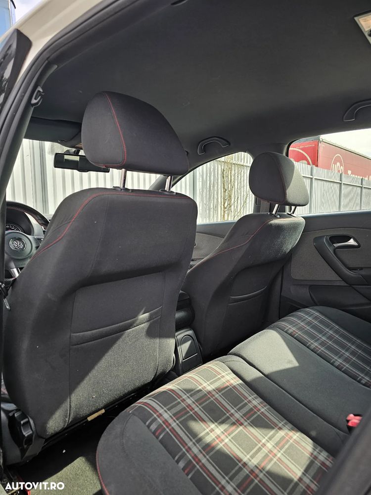 Volkswagen Polo - 12