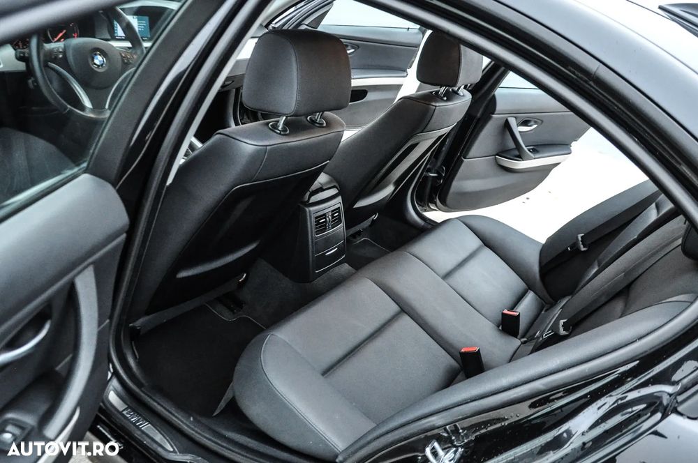 BMW Seria 3 318d DPF - 15