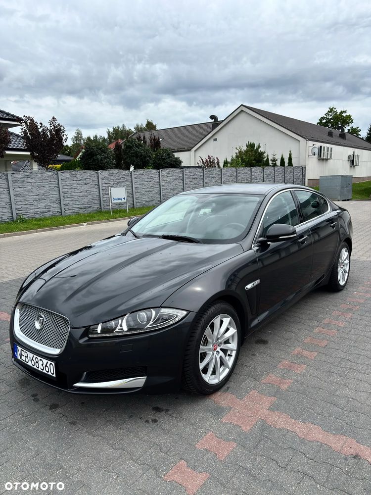 Jaguar XF 2.2 D - 1