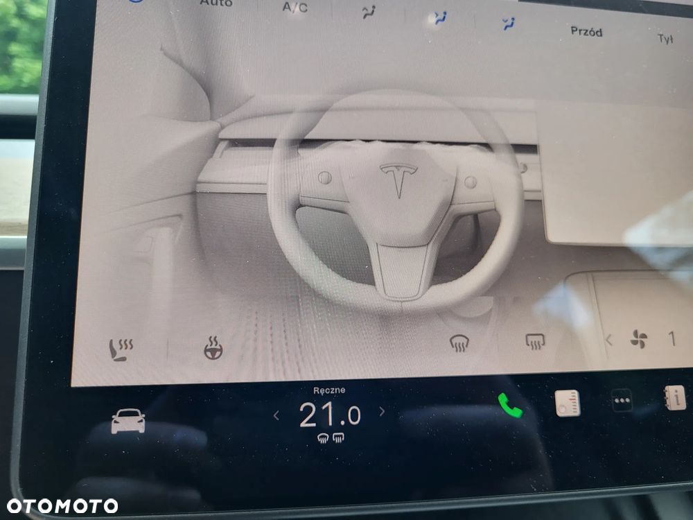 Tesla Model 3 - 35