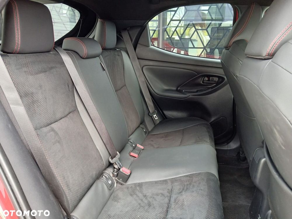 Toyota Yaris Hybrid 1.5 GR Sport - 26