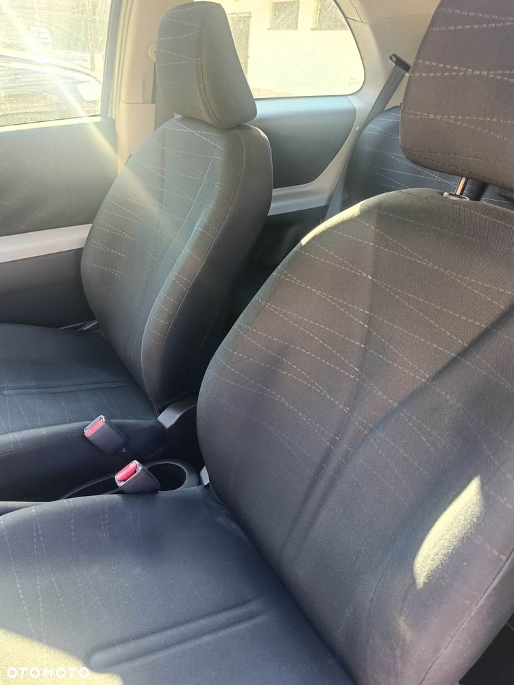 Toyota Yaris 1.3 Terra - 6