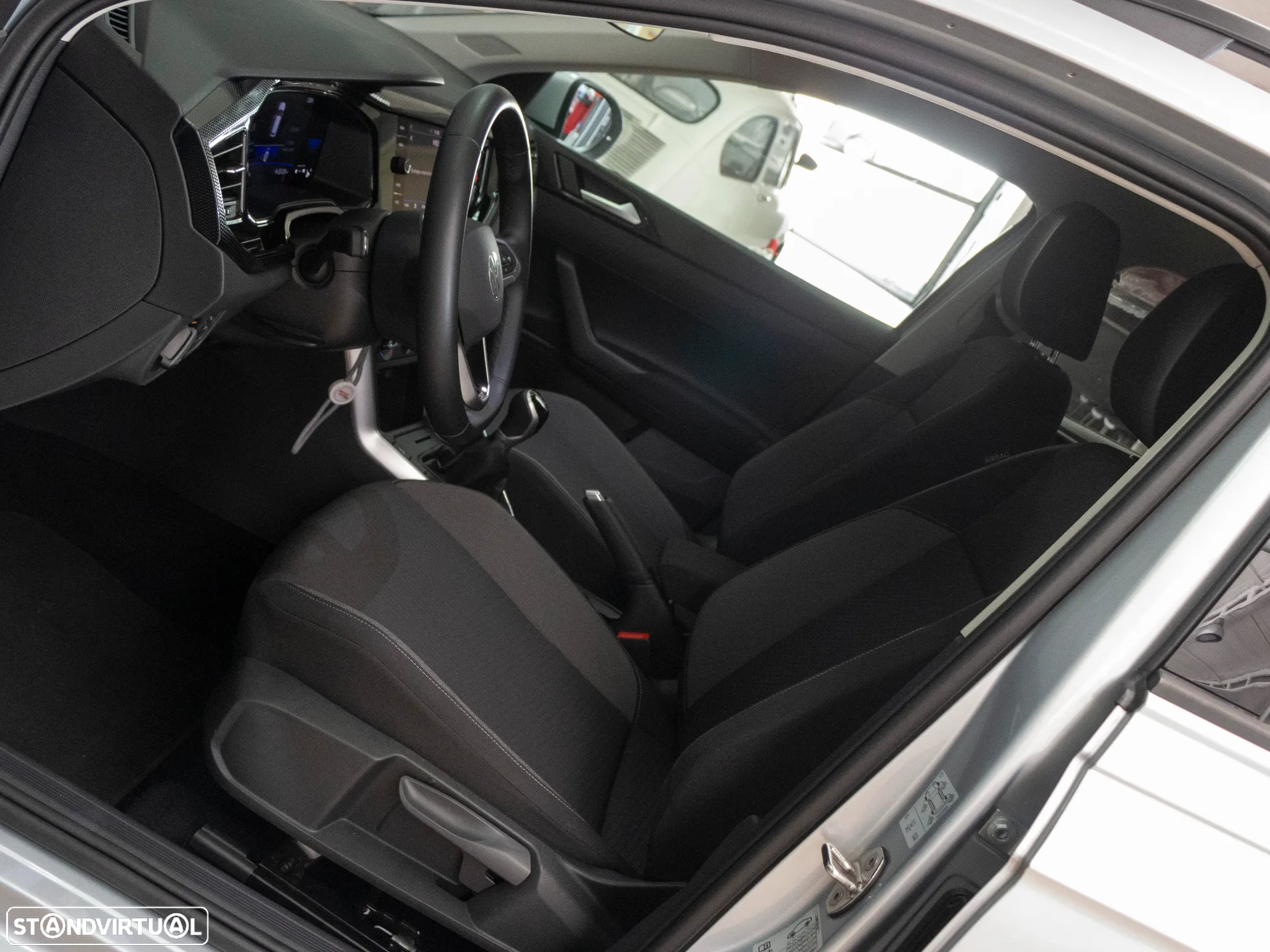 VW Taigo 1.0 TSI Urban - 16