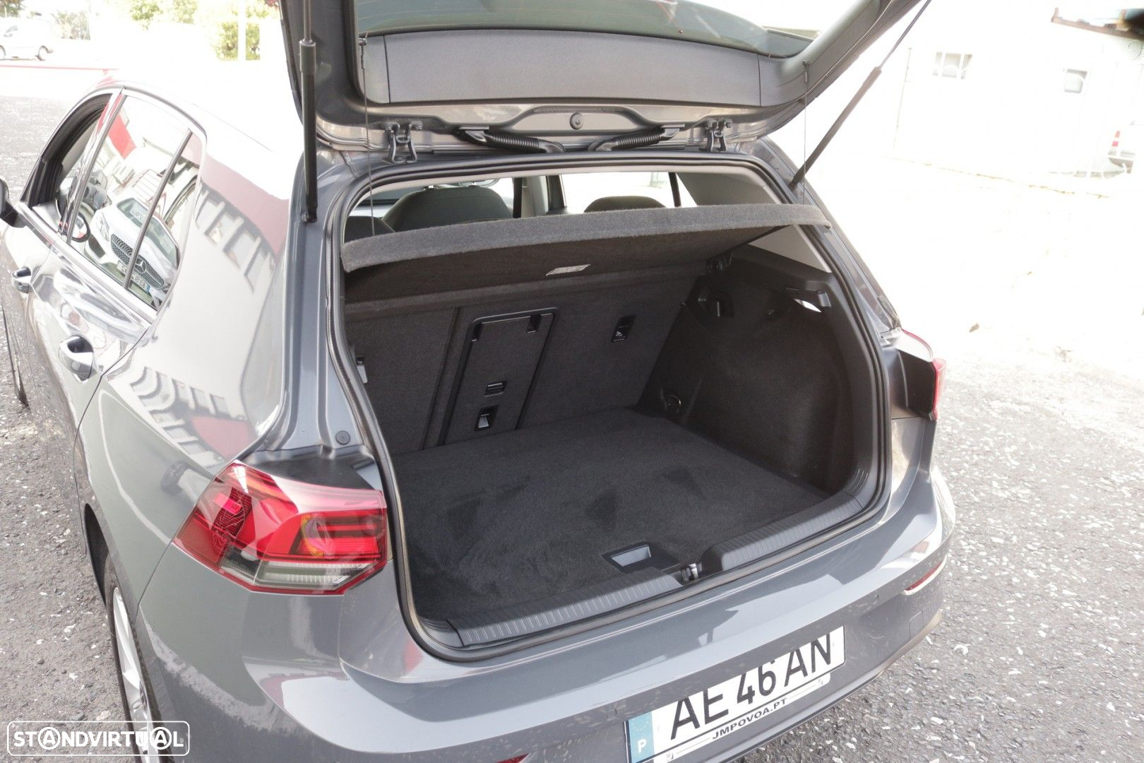 VW Golf 2.0 TDI Life - 15