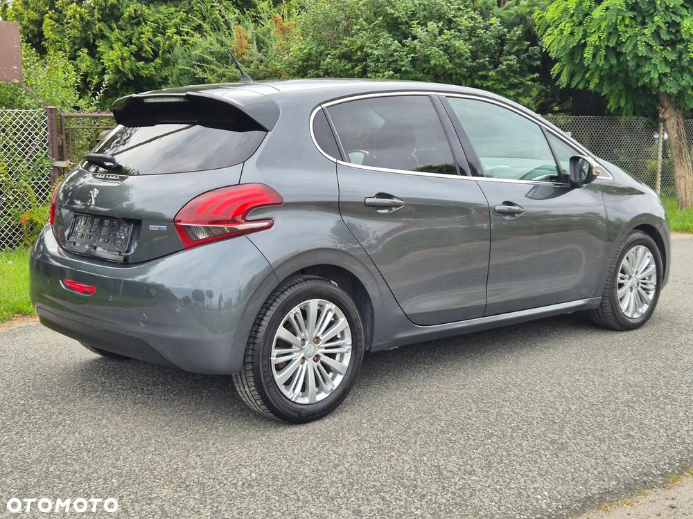 Peugeot 208 1.6 BlueHDi Allure S&S - 4