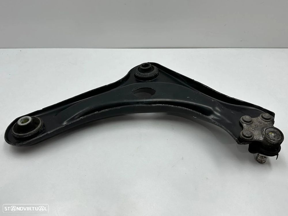 Braço Suspensão Frente Esquerdo - Peugeot 208 I (2016) - 1