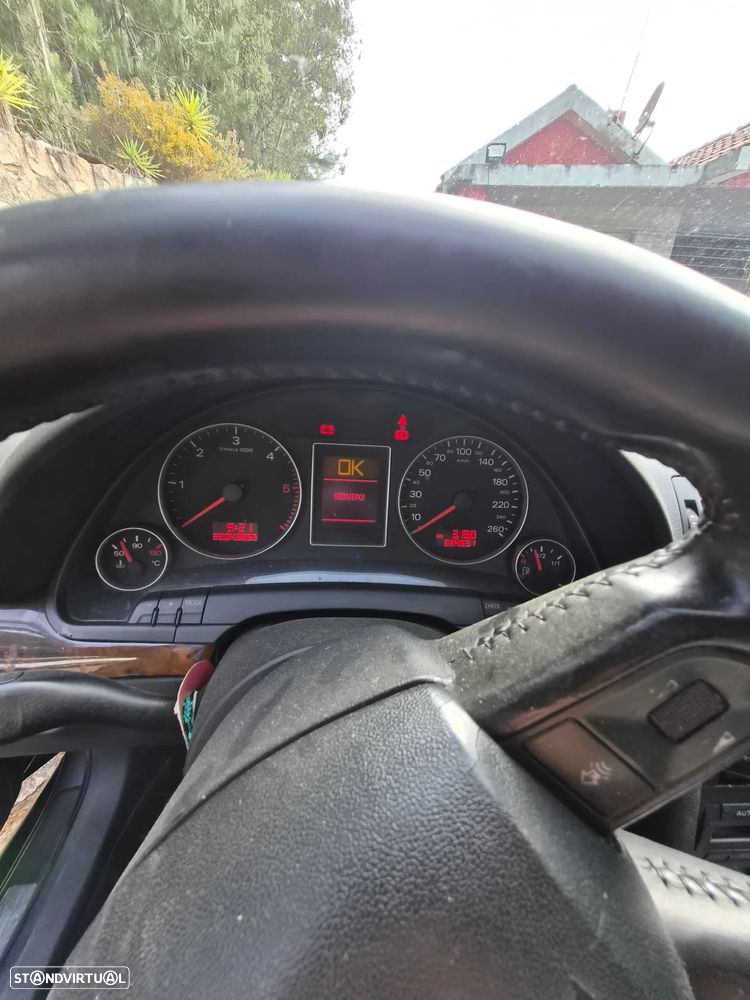 Audi A4 2.0 TDI Advance - 8