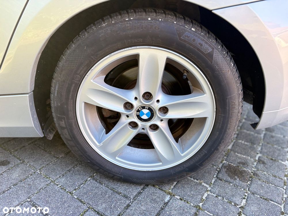 BMW Seria 1 116i - 15