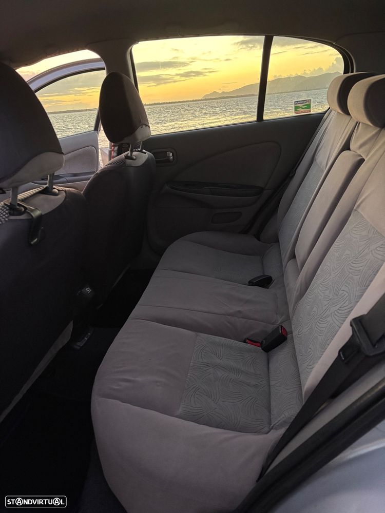 Nissan Almera 1.5 Luxury ABS+AC - 10
