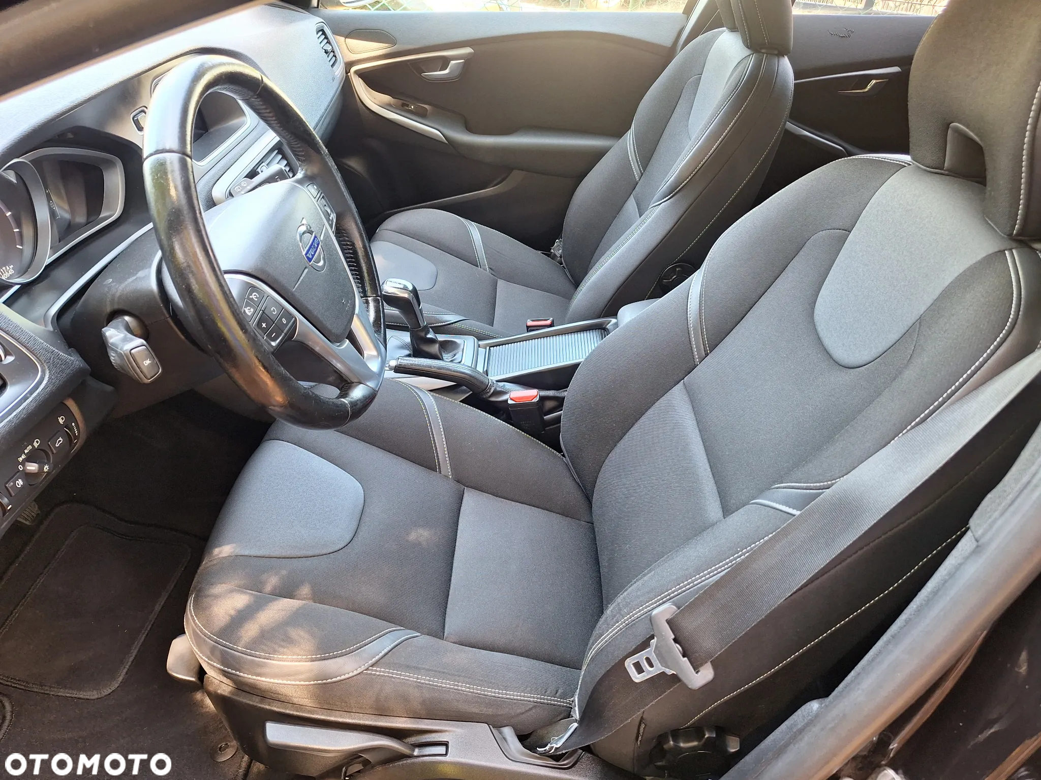 Volvo V40 D2 Summum - 26
