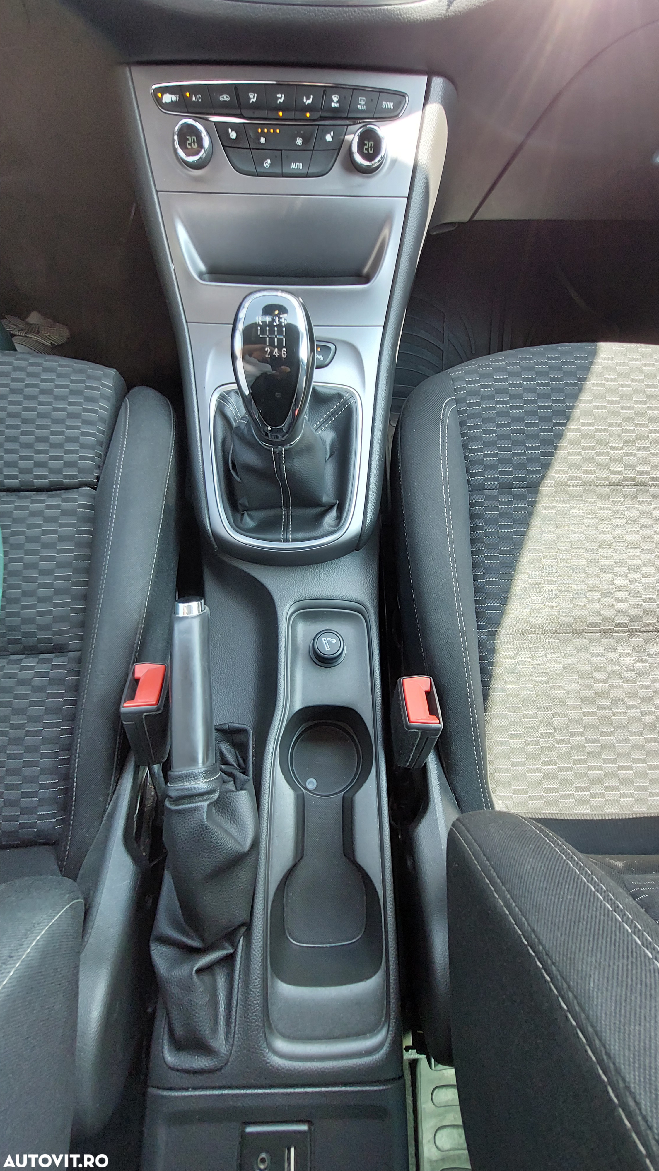 Opel Astra 1.6 CDTI DPF ecoFLEX Sports TourerStart/Stop Edition - 10