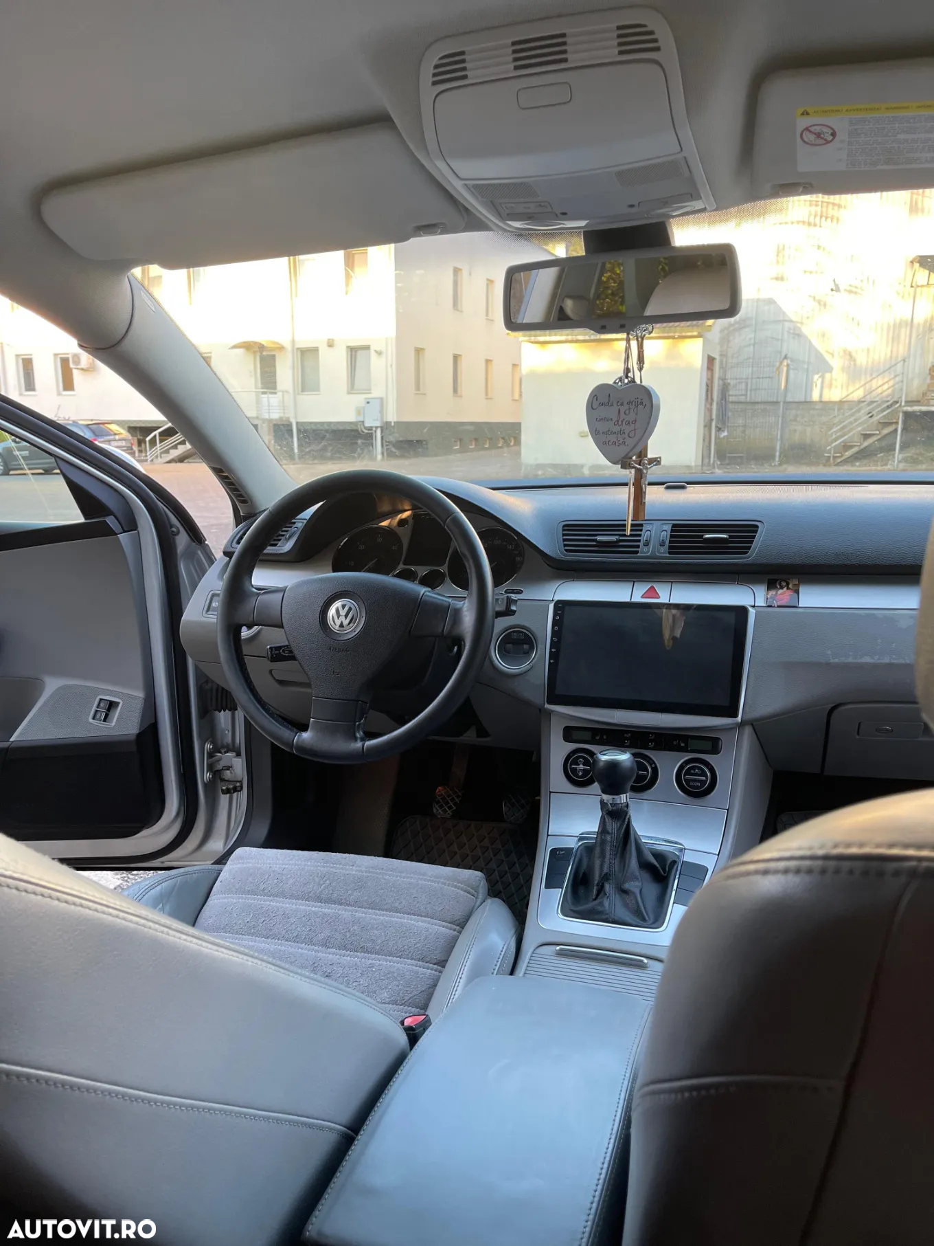 Volkswagen Passat 1.9 TDI Highline - 6