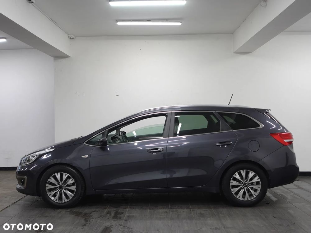 Kia Ceed 1.6 CRDi 136 DCT ISG Spirit - 5