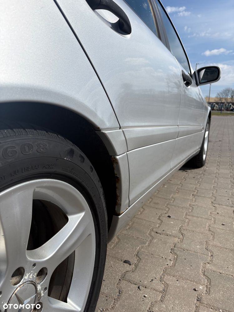 Mercedes-Benz Klasa C 180 T Kompressor Classic - 13