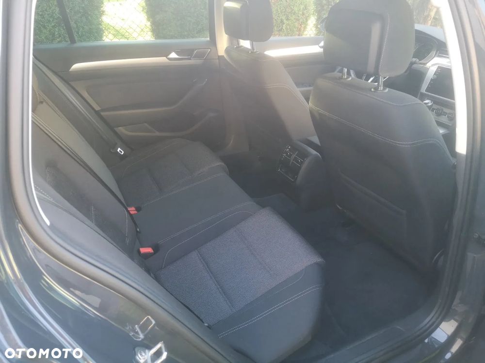 Volkswagen Passat Variant 2.0 TDI BMT Comfortline - 18