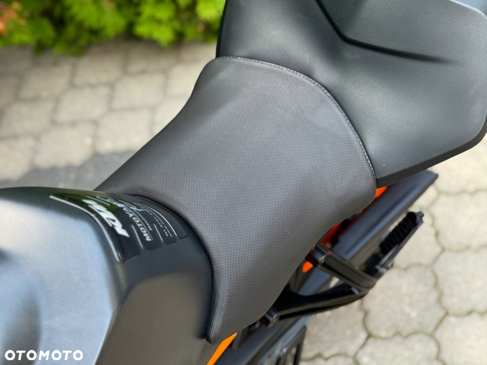 KTM RC 125 - 31