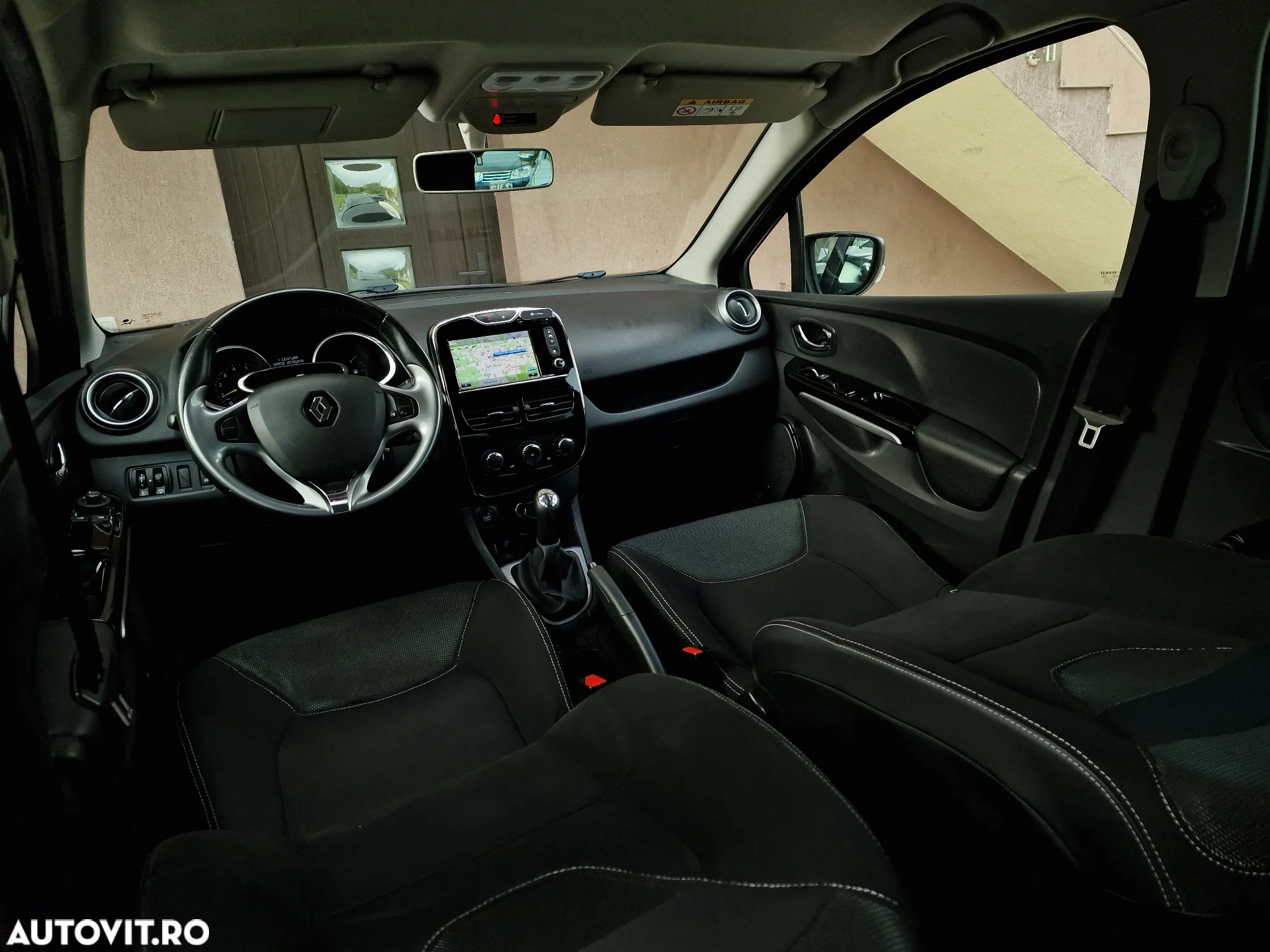 Renault Clio - 19