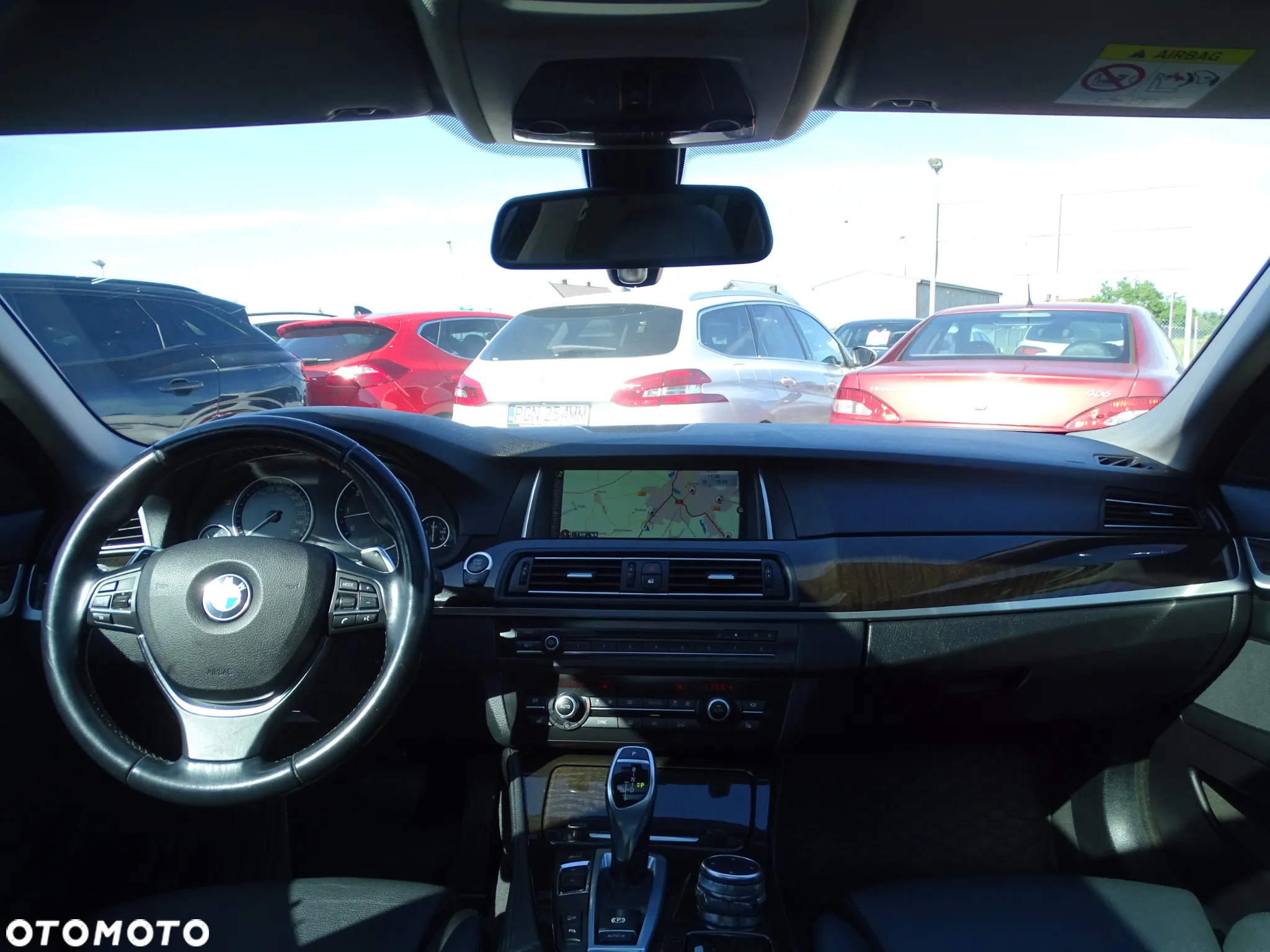 BMW Seria 5 530d xDrive Touring Sport-Aut - 11