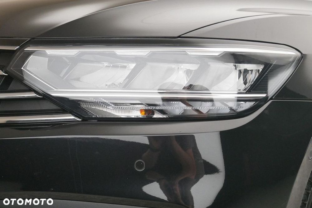 Volkswagen Passat 2.0 TSI Business DSG - 13
