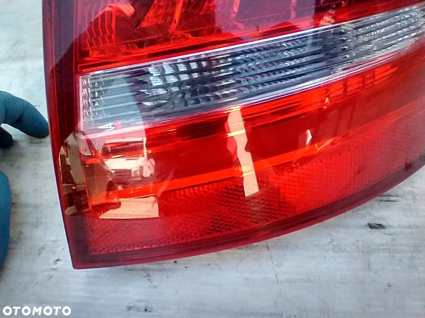 AUDI A4 B8 LIFT KOMBI LAMPA LED PRAWY TYŁ PRAWA TYLNA W BŁOTNIK 8K9945096D - 3