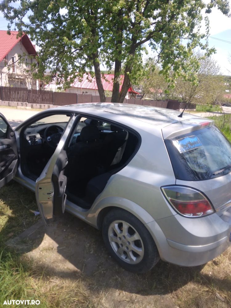 Opel Astra 1.3 CDTI Cosmo - 3