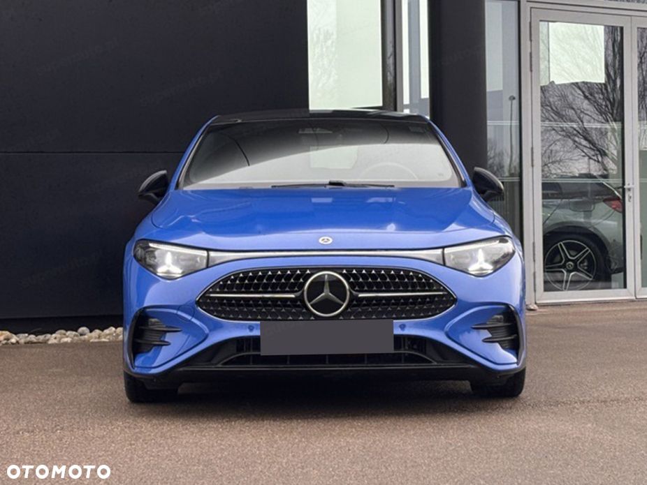 Mercedes-Benz CLA 200 mHEV 4-Matic 8G-DCT - 4