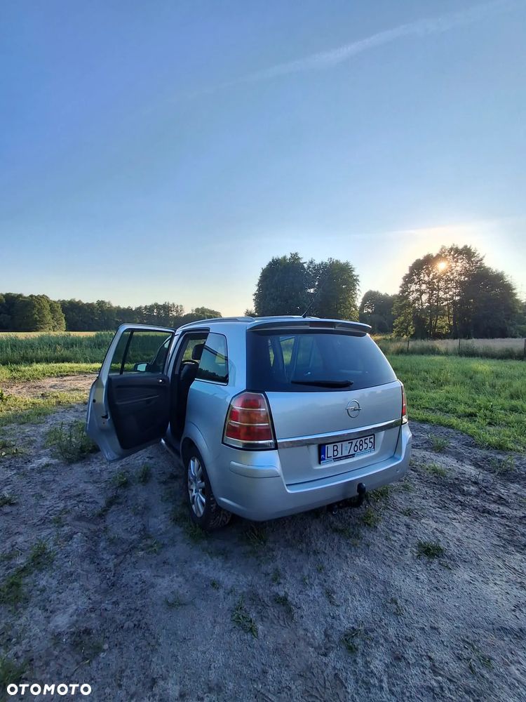 Opel Zafira 1.8 Cosmo - 12