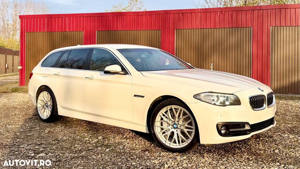 BMW Seria 5 530d xDrive Touring Sport-Aut. - 4