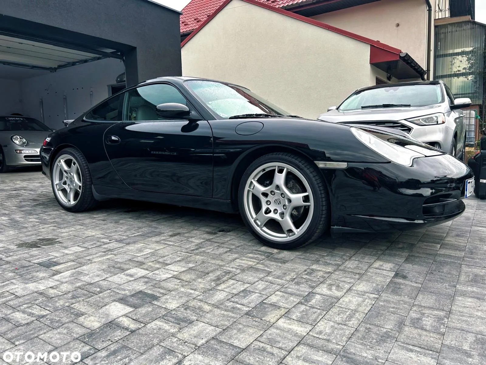 Porsche 911 Carrera - 16