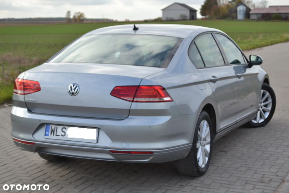Volkswagen Passat 2.0 TDI SCR Comfortline - 15