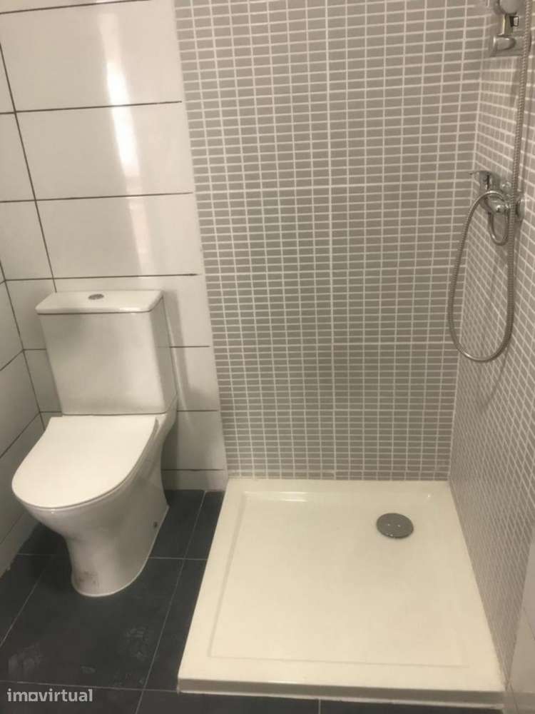 Quarto - localizado em Cedofeita Porto - Grande imagem: 2/12