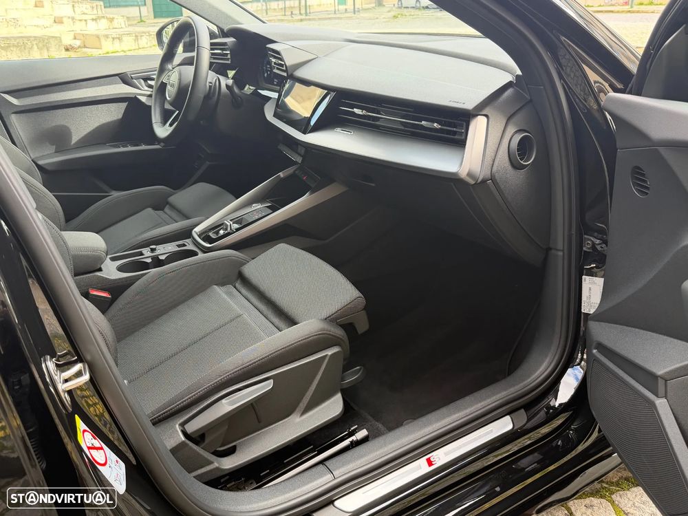 Audi A3 Sportback 45 TFSIe S line - 11