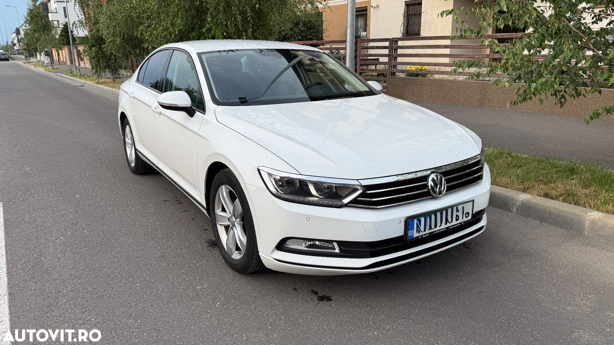 Volkswagen Passat 2.0 TDI Advance - 2