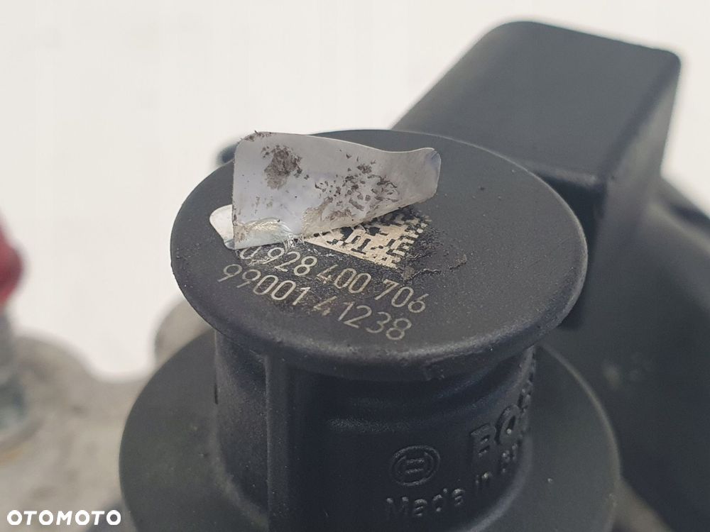 VW Passat B6 2.0 TDI POMPA WTRYSKOWA paliwa - 2