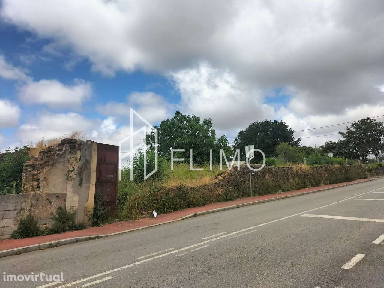 Moradia em Ruína - Grande imagem: 2/7