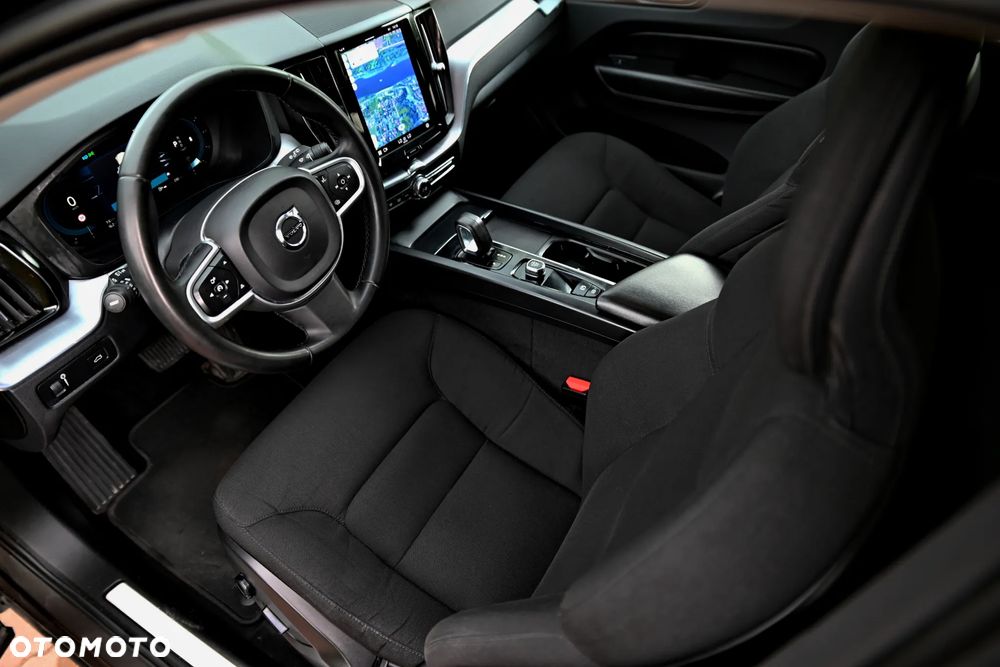 Volvo XC 60 B4 D AWD Geartronic Momentum Pro - 20