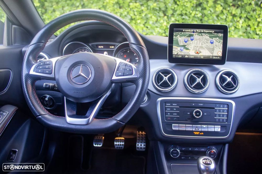 Mercedes-Benz CLA 180 d Shooting Brake AMG Line - 15
