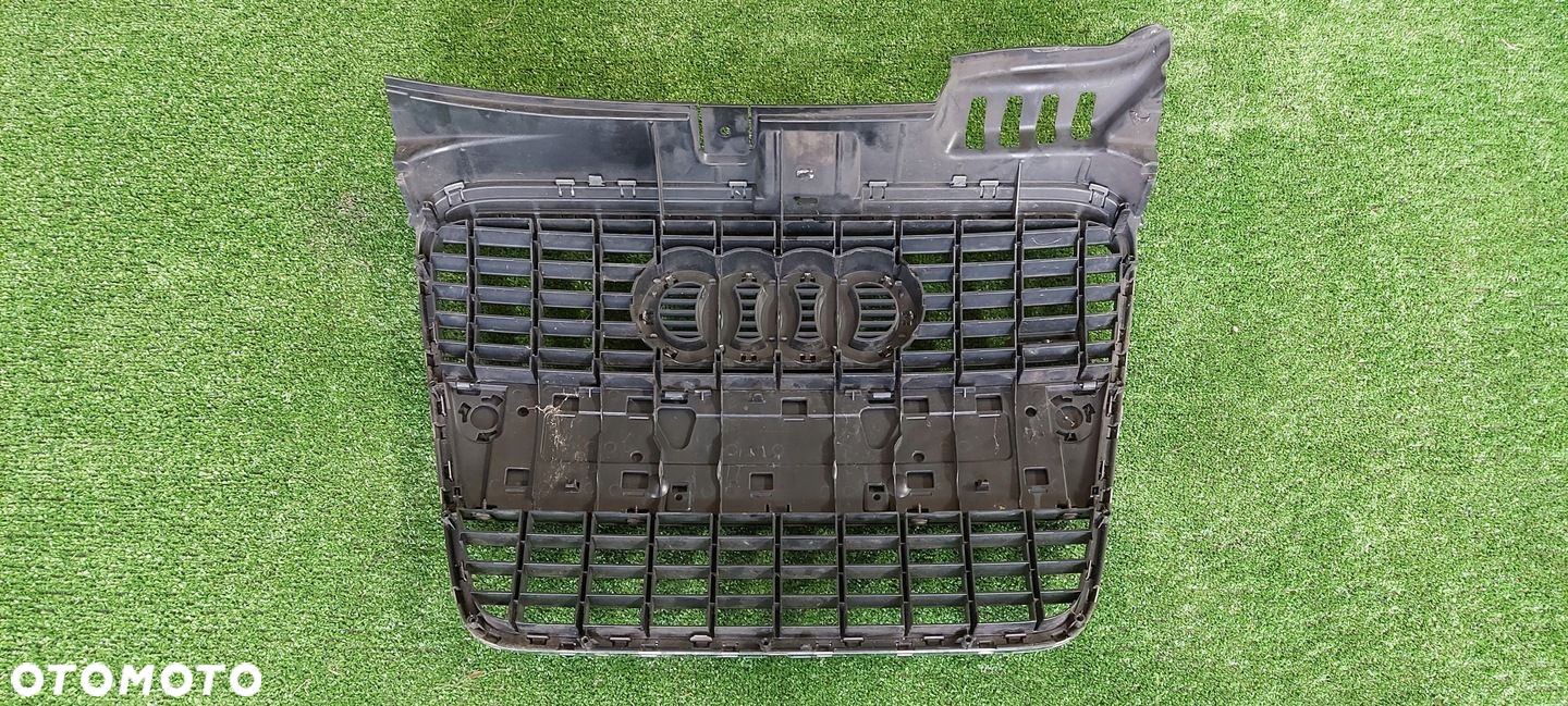 ATRAPA GRILL PODKŁADKA POD TABLICĘ AUDI A4 B7 S-LINE 8E0853651M - 3