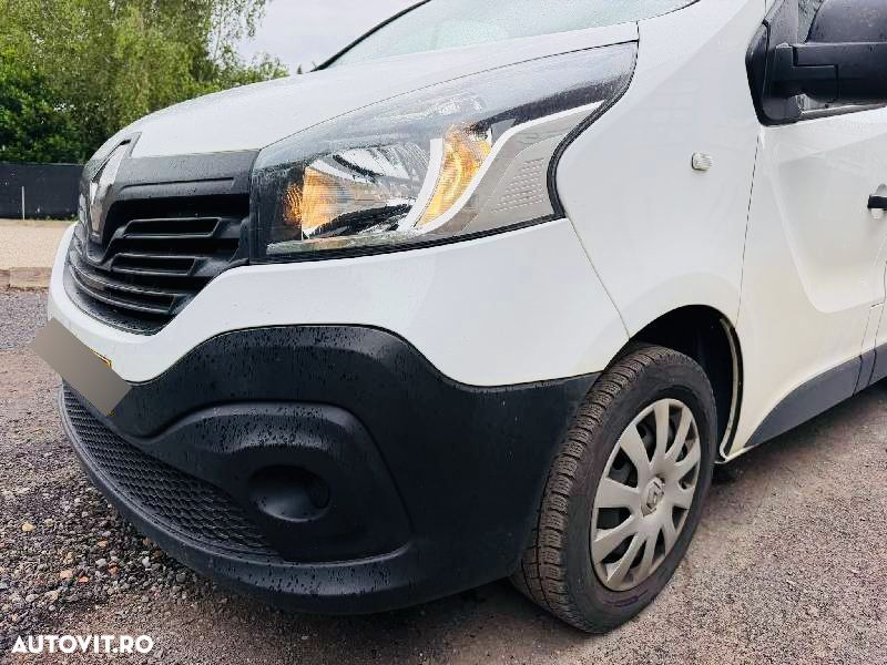 Renault Trafic Grand Combi Authentique - 10