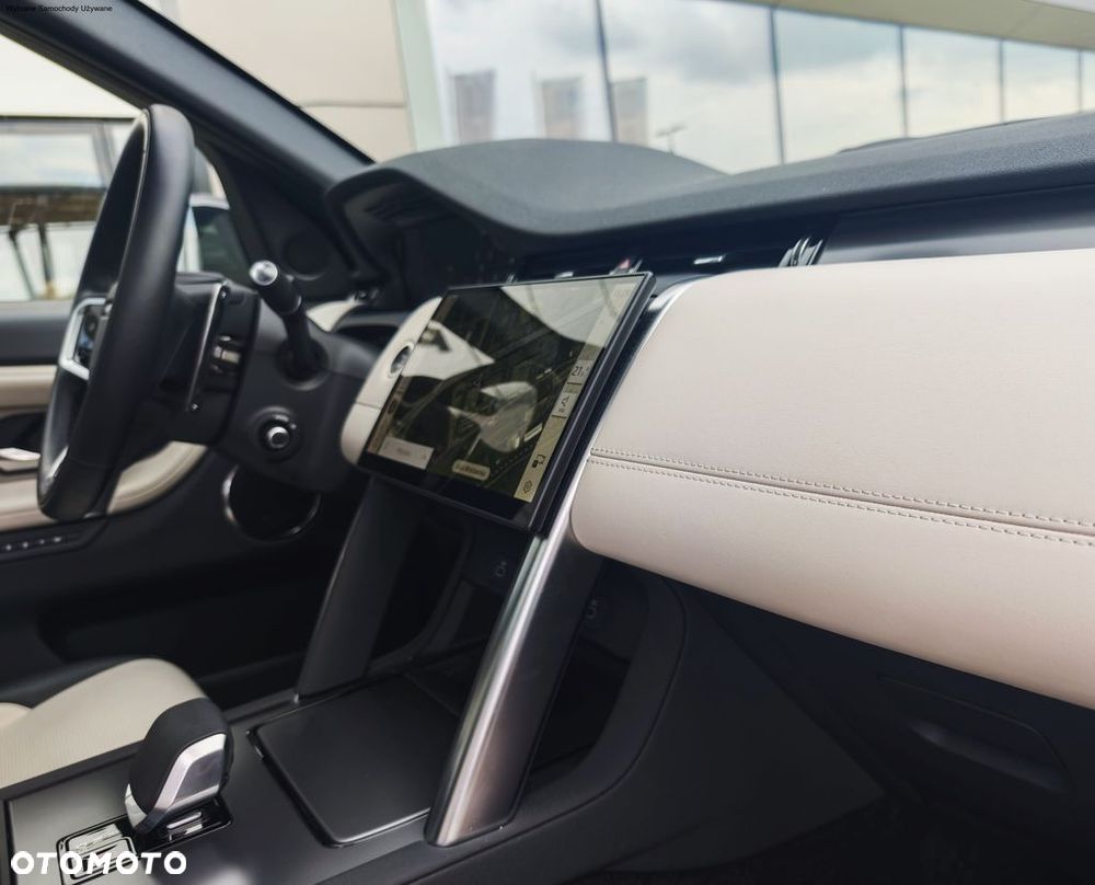Land Rover Discovery Sport - 17