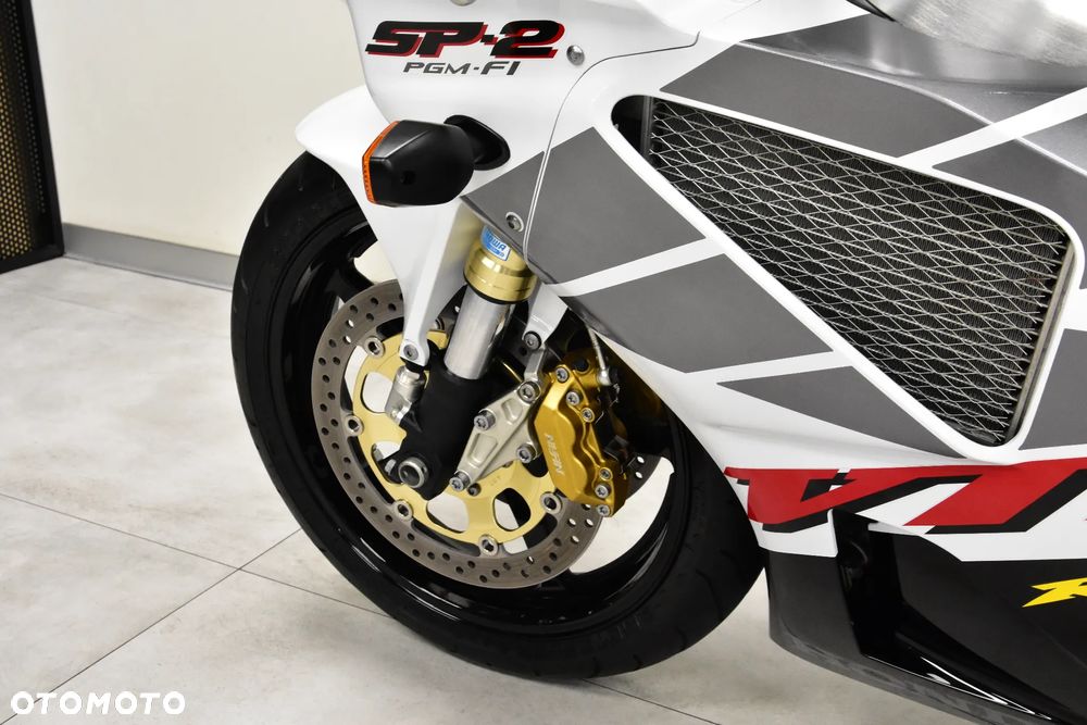 Honda VTR - 33