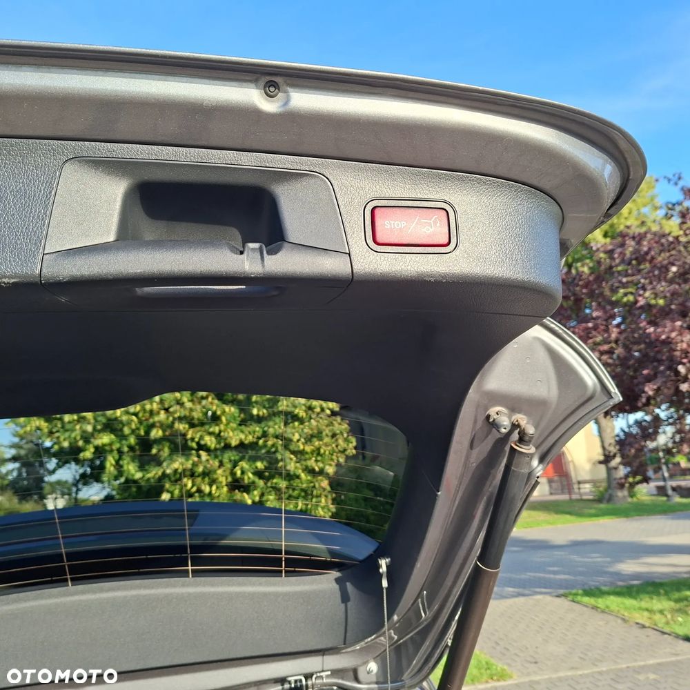 Mercedes-Benz GLA 200 Style - 27